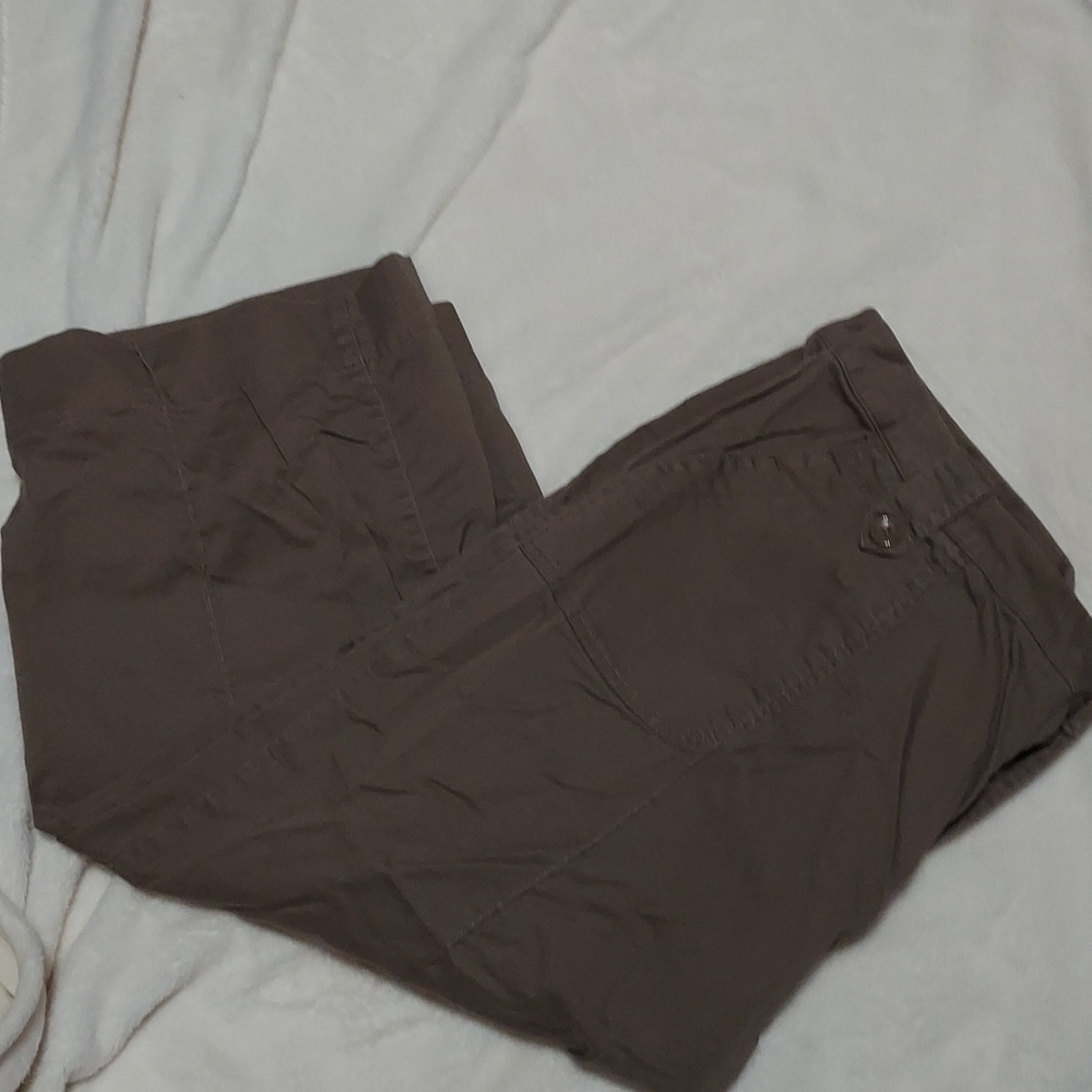 AVENUE Signature Chino Capri Size 18